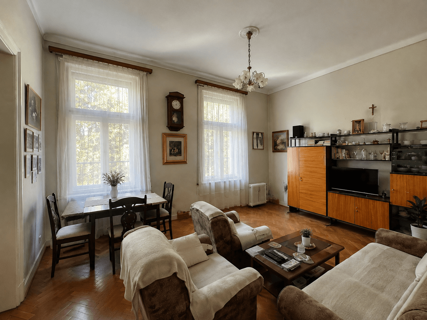 ZAGREB – CENTAR, SHERATON | 100 m² | 4-SOBAN STAN | 2. KAT | BALKON